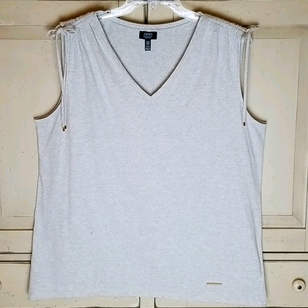 Jones New York V-Neck Sleeveless Shirt